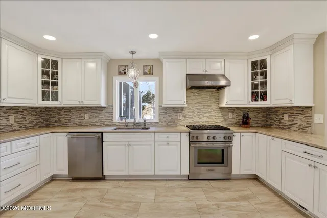 $749,000 | 31 Bunker Hill Drive, Manalapan, NJ 07726