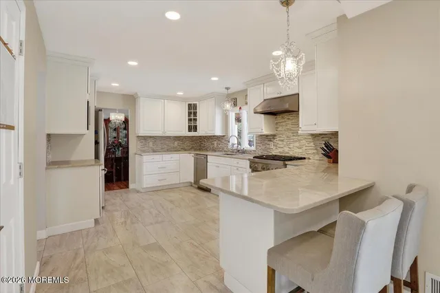 $749,000 | 31 Bunker Hill Drive, Manalapan, NJ 07726