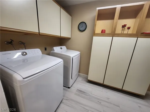 $2,500 | 7180 Polaris Avenue, Las Vegas, NV 89118