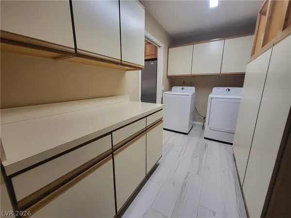 $2,500 | 7180 Polaris Avenue, Las Vegas, NV 89118