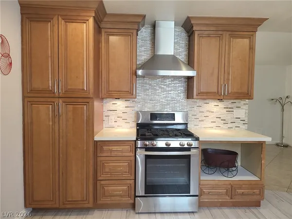 $2,500 | 7180 Polaris Avenue, Las Vegas, NV 89118