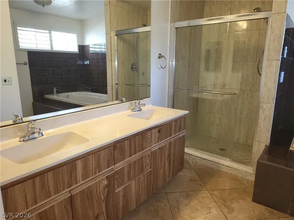 $2,500 | 7180 Polaris Avenue, Las Vegas, NV 89118