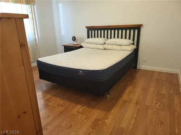 $2,500 | 7180 Polaris Avenue, Las Vegas, NV 89118