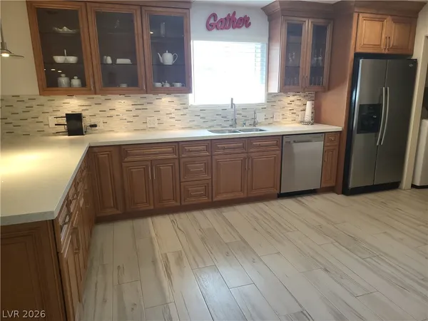 $2,500 | 7180 Polaris Avenue, Las Vegas, NV 89118