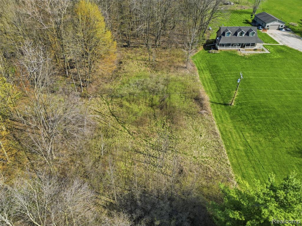 27493 Irwin Road Richmond, MI 48062 - Photo 6 of 10 Gallery Image 6