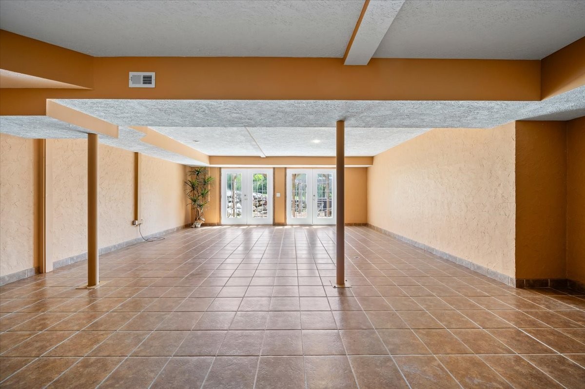 216 Old Wolf Hill Road Bethpage, TN 37022 - Photo 34 of 70 a view of an empty room with a window