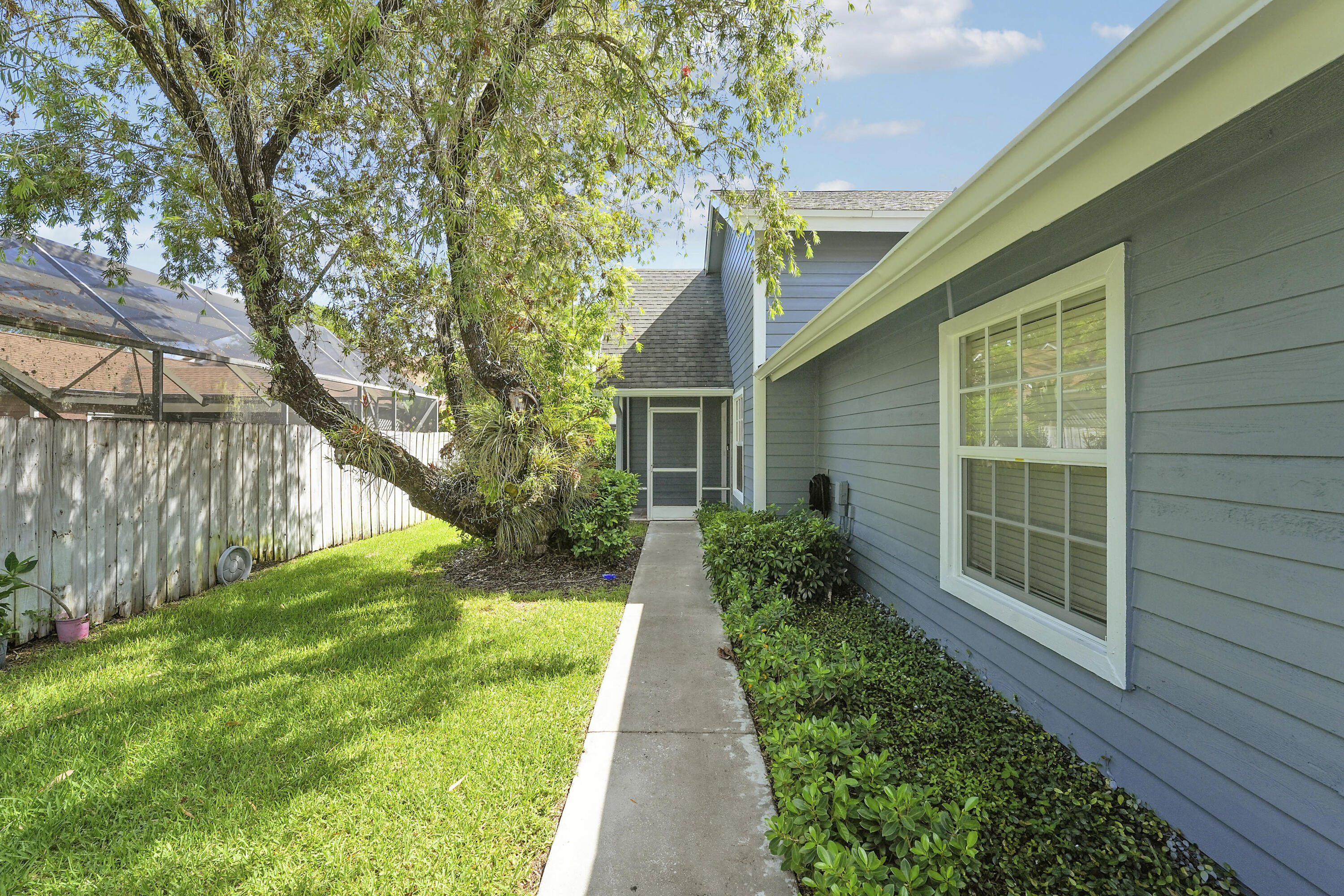 12625 Timber Ridge Circle Wellington, FL 33414 - Photo 26 of 35 House-33