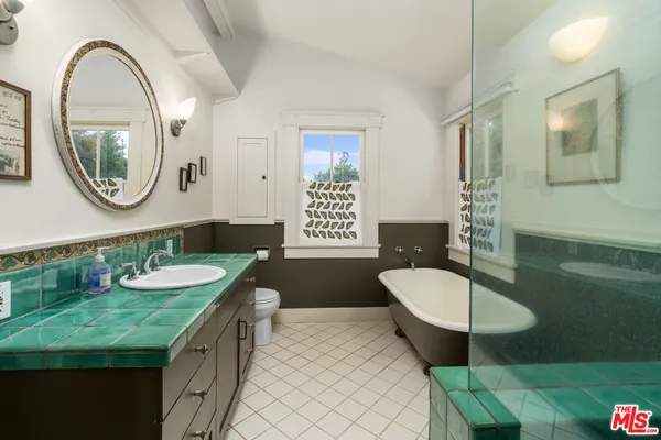 $15,000 | 740 Marco Place, Venice, CA 90291