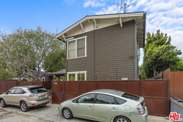 $15,000 | 740 Marco Place, Venice, CA 90291