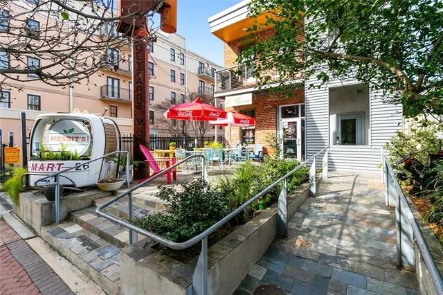 $1,900 | 920 Poeyfarre Street, Unit 108, New Orleans, LA 70130