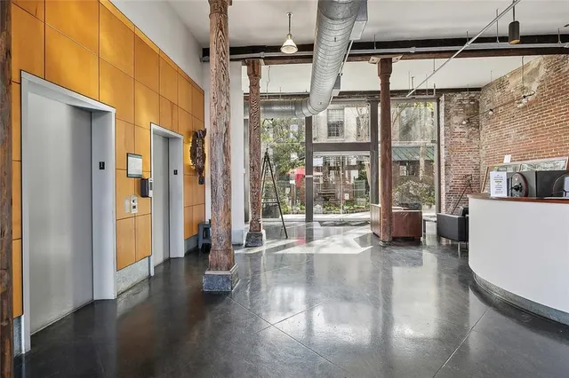 $1,900 | 920 Poeyfarre Street, Unit 108, New Orleans, LA 70130