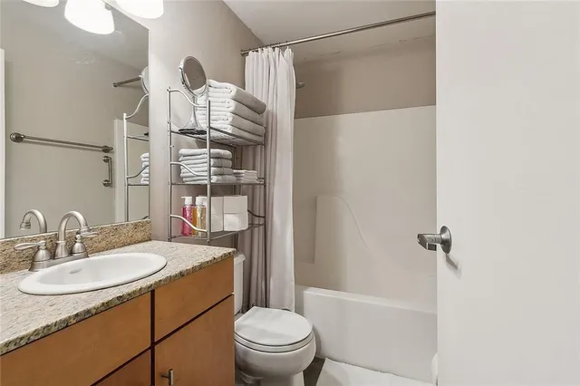 $1,900 | 920 Poeyfarre Street, Unit 108, New Orleans, LA 70130