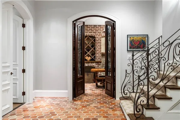 a view of front door with entryway