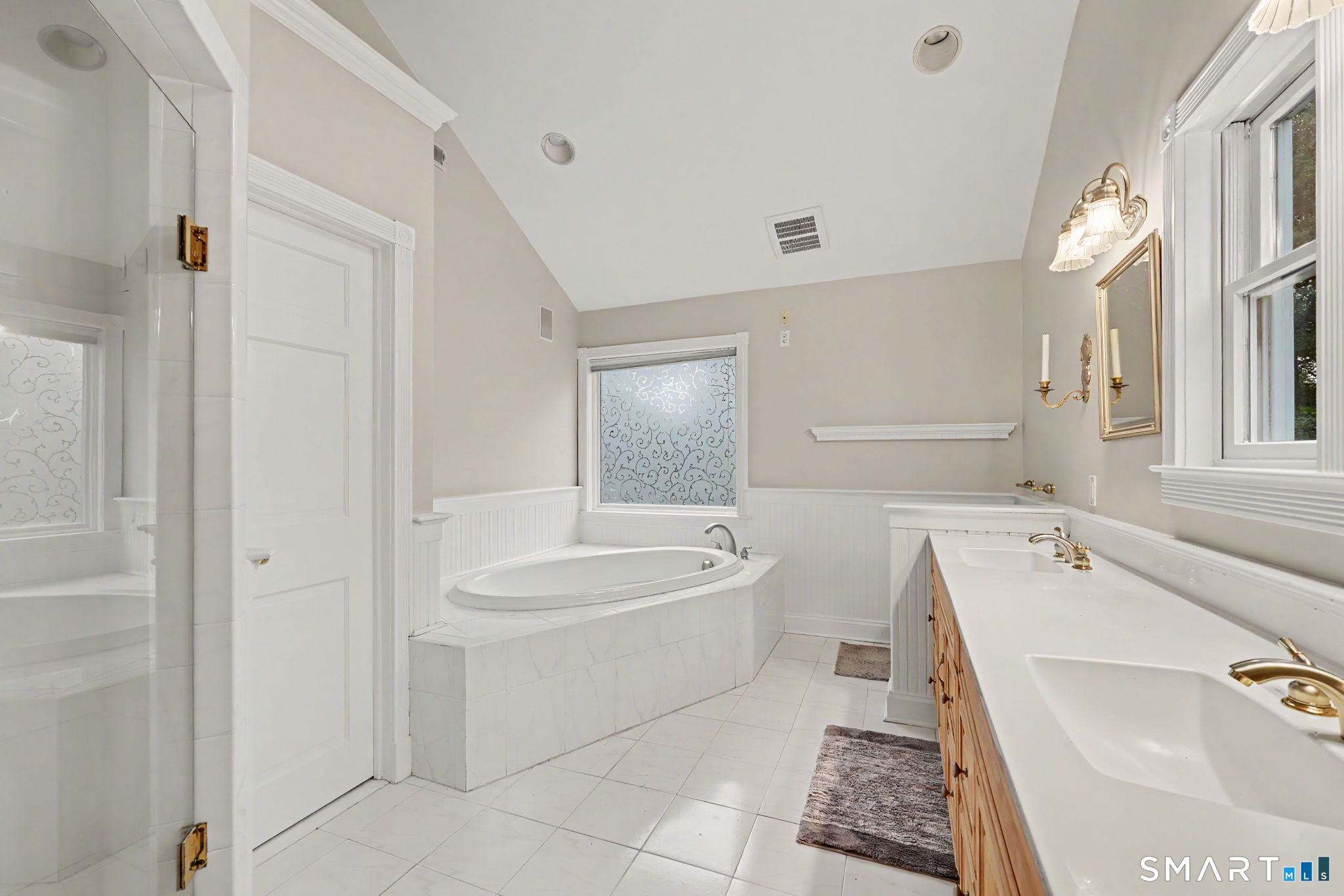 567 Danbury Road Wilton, CT 06897 - Photo 24 of 32