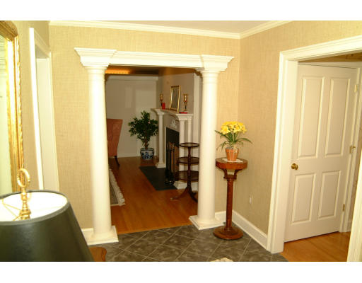 105 Wagon Road Westwood, MA 02090 - Photo 4 of 11 Gallery Image 4