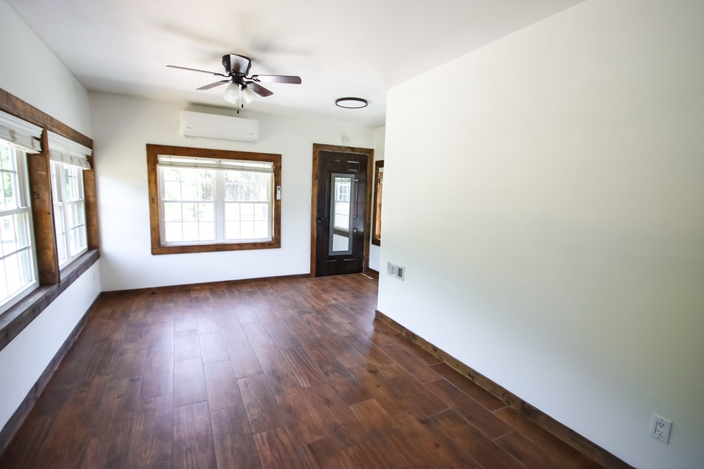 13400 Old Kentucky Road Walling, TN 38587 - Photo 14 of 24
