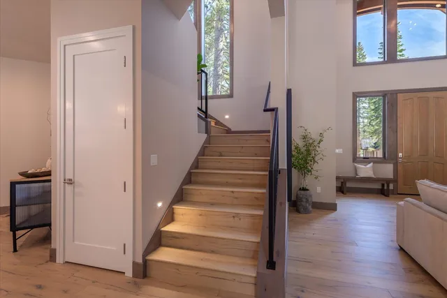 $3,749,995 | 9195 Tarn Circle, Truckee, CA 96161