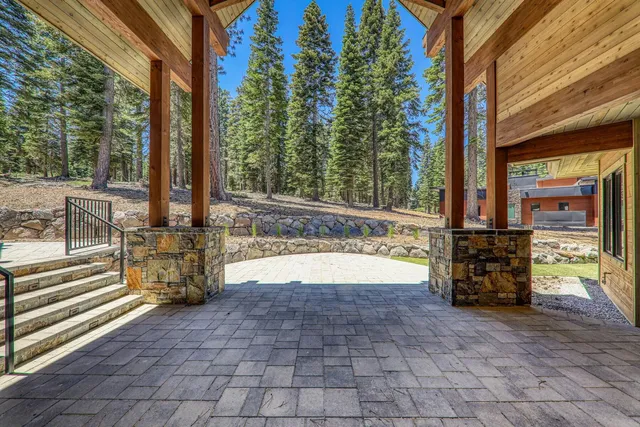 $3,749,995 | 9195 Tarn Circle, Truckee, CA 96161