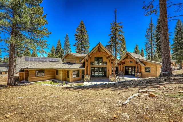 $3,749,995 | 9195 Tarn Circle, Truckee, CA 96161