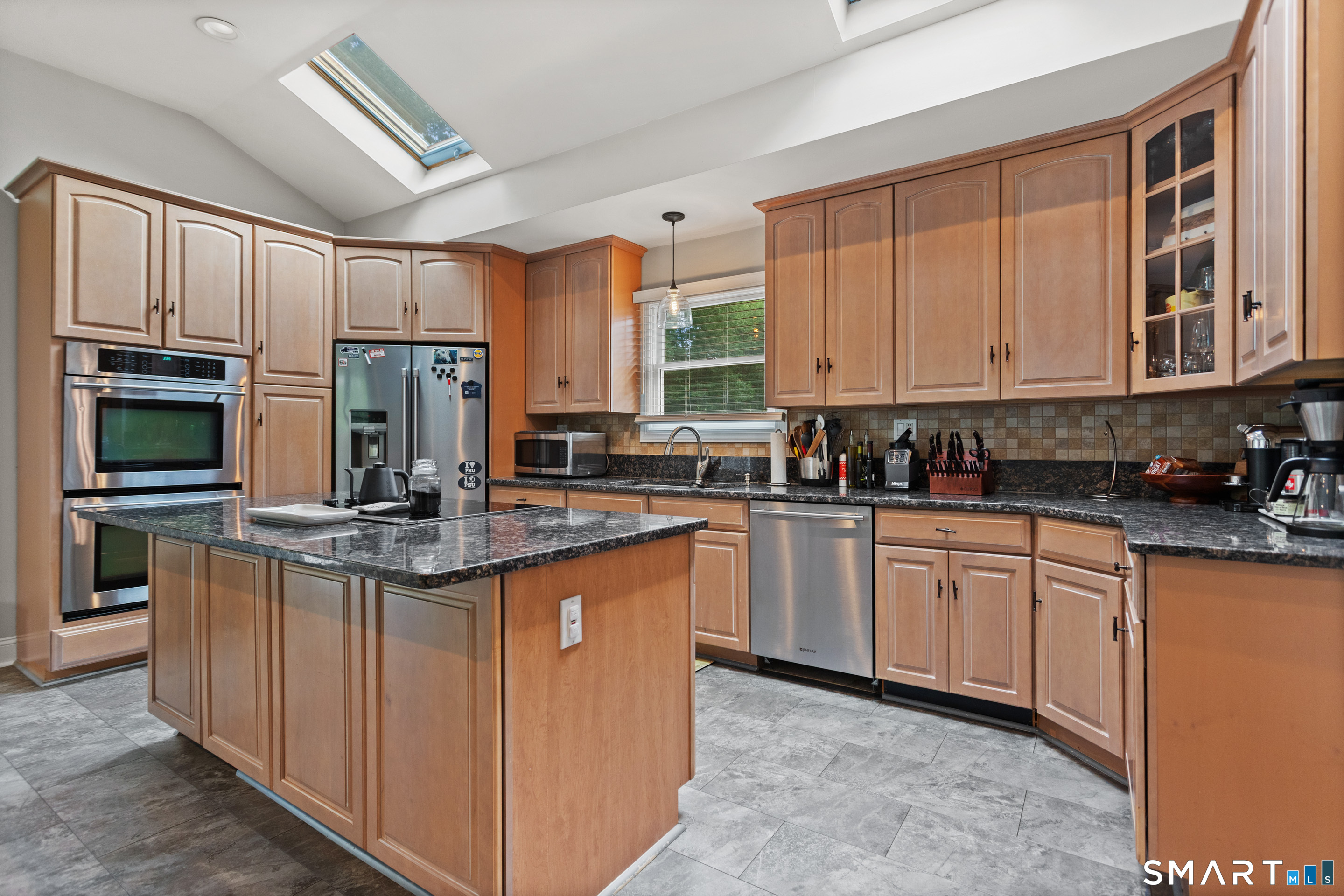 41 Wilkes Road Danbury, CT 06811 - Photo 8 of 39