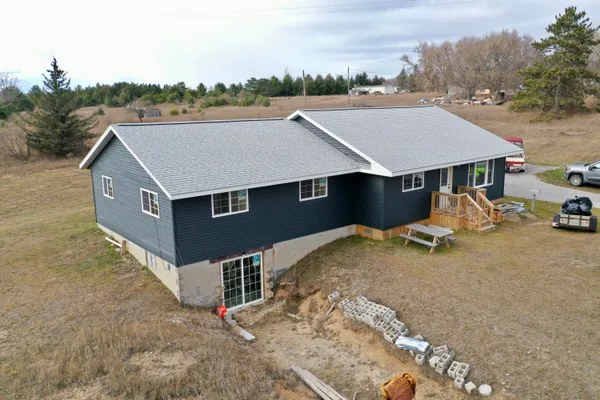 $299,400 | 955 North F-41, Lincoln, MI 48742