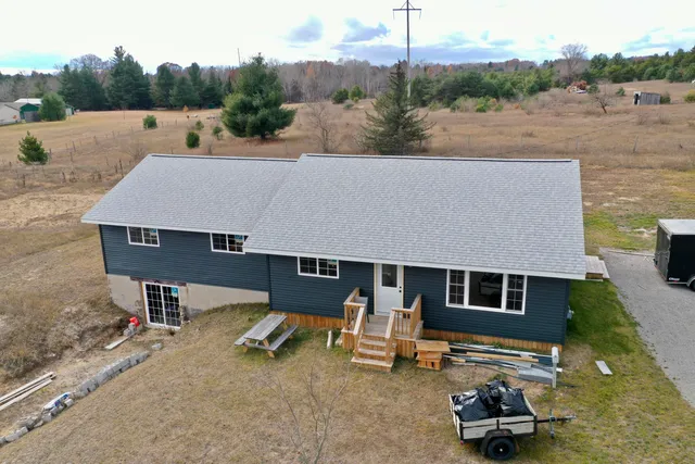 $314,900 | 955 North F-41, Lincoln, MI 48742