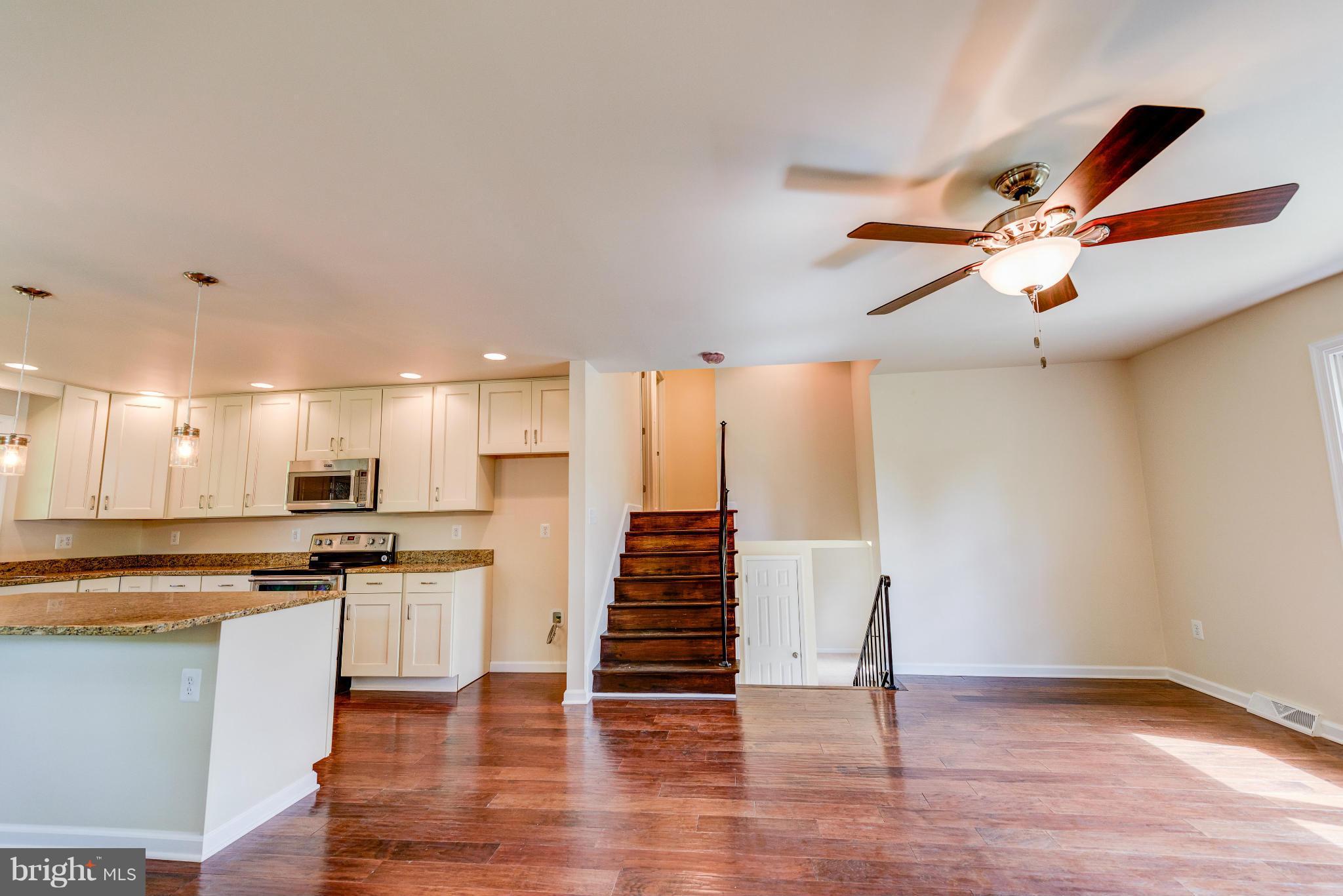 916 South Stepney Road Aberdeen, MD 21001 - Photo 7 of 27 Living Room