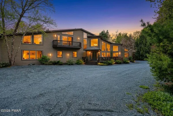 $1,150,000 | 804 Ranch Court, Hawley, PA 18428