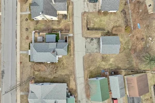 $620,000 | 38 School Street, Lincoln, NH 03251
