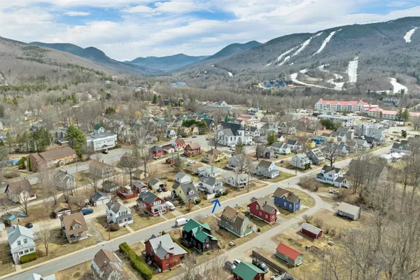 $620,000 | 38 School Street, Lincoln, NH 03251