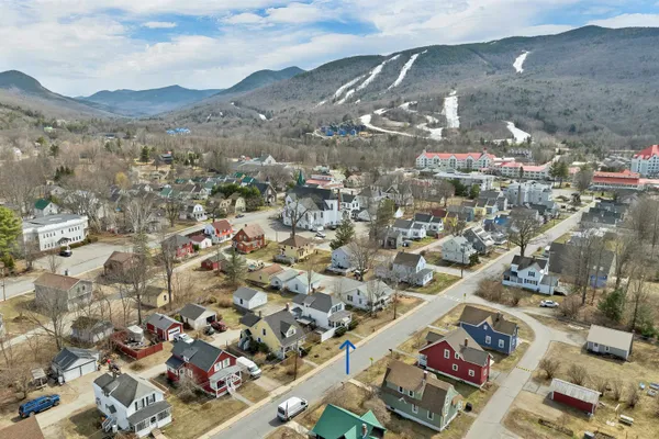 $620,000 | 38 School Street, Lincoln, NH 03251