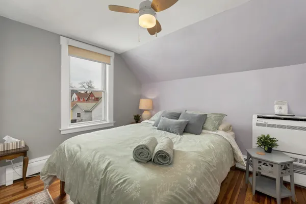 $620,000 | 38 School Street, Lincoln, NH 03251