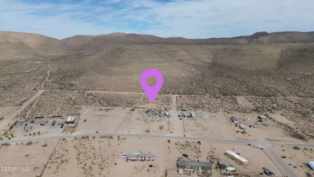 a view of outside area