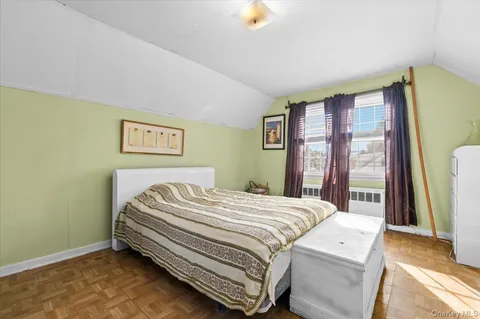 $950,000 | 33 McKee Street, Floral Park, NY 11001