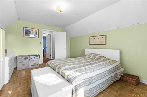 $950,000 | 33 McKee Street, Floral Park, NY 11001