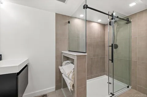 $879,000 | 33 McKee Street, Floral Park, NY 11001