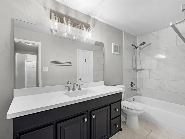 $115,000 | 4001 East NASA Parkway, Unit 217, Seabrook, TX 77586