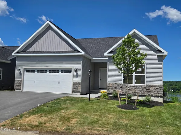 $564,270 | 31 Harbor Lane, Colonie, NY 12047