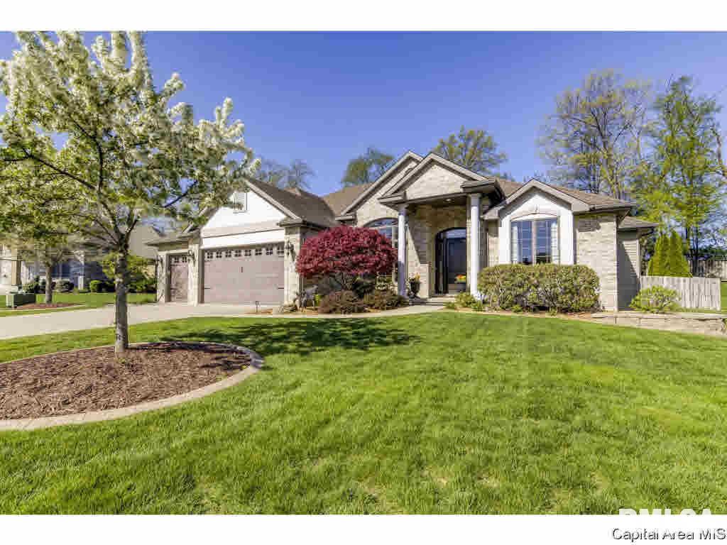 1340 Churchill Road Springfield, IL 62702 - Photo 1 of 33