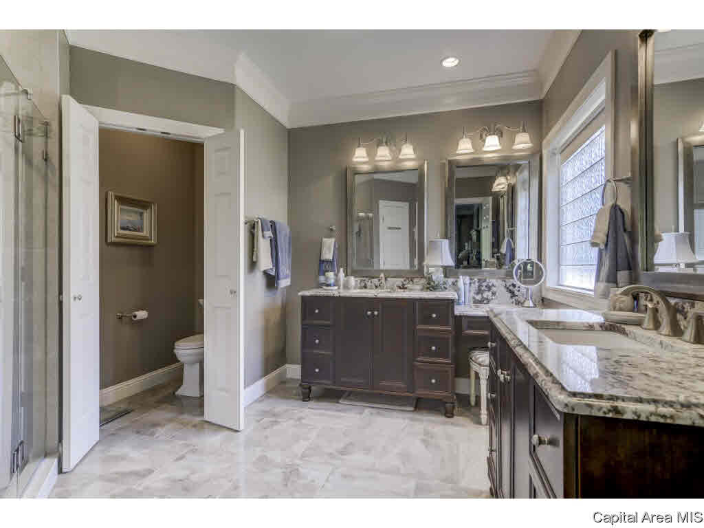 1340 Churchill Road Springfield, IL 62702 - Photo 15 of 33