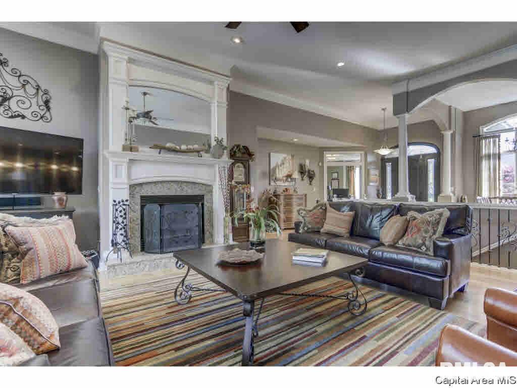 1340 Churchill Road Springfield, IL 62702 - Photo 3 of 33