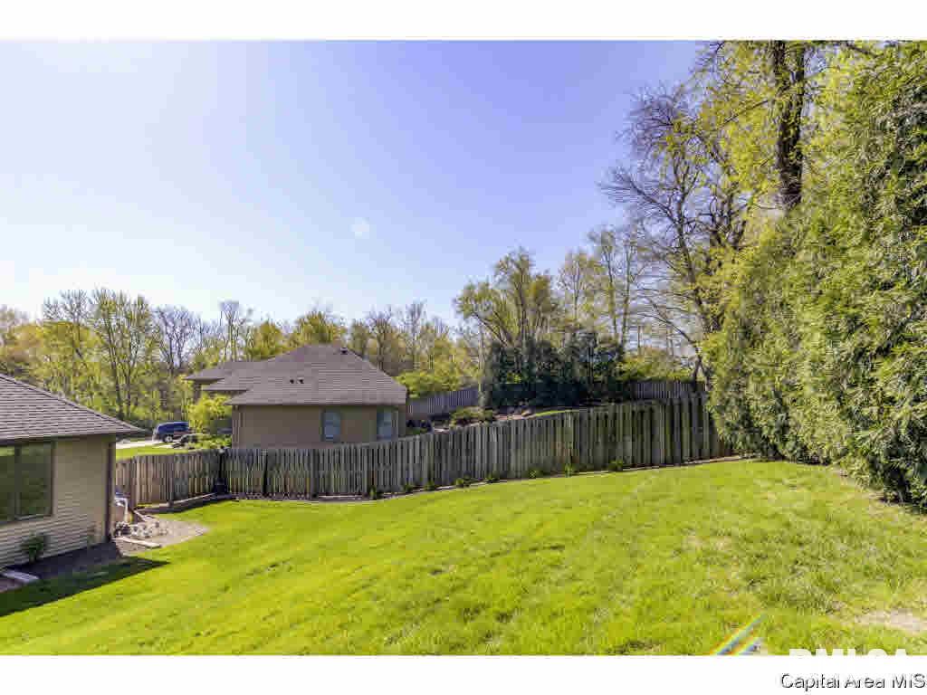 1340 Churchill Road Springfield, IL 62702 - Photo 32 of 33