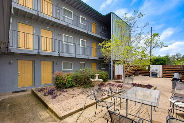 $1,550 | 3815 Guadalupe Street, Unit 208, Austin, TX 78751