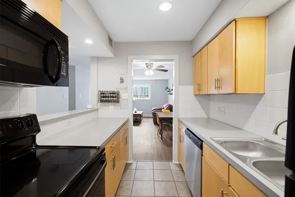 $1,550 | 3815 Guadalupe Street, Unit 208, Austin, TX 78751