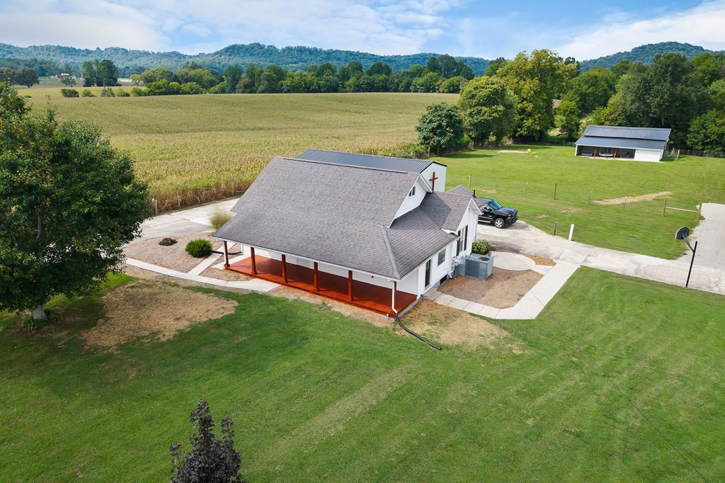 1462 Franks Ferry Road Sparta, TN 38583 - Photo 11 of 42