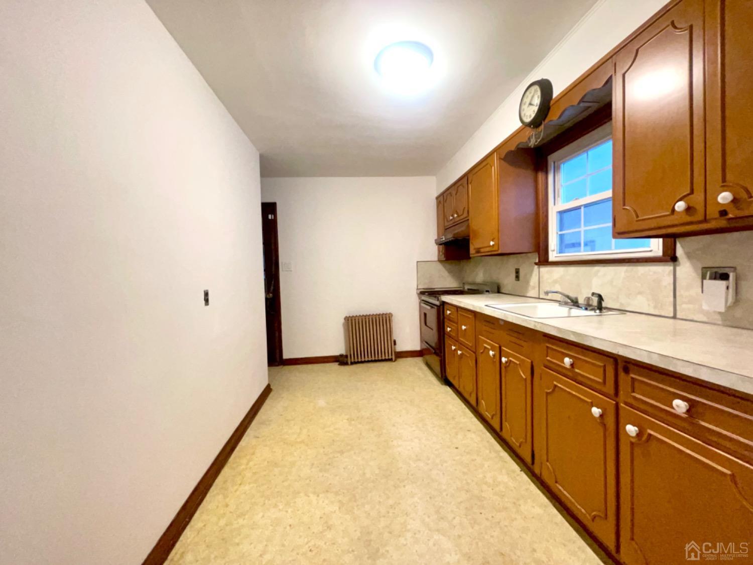 41 Craig Street Edison, NJ 08817 - Photo 20 of 28 Gallery Image 20