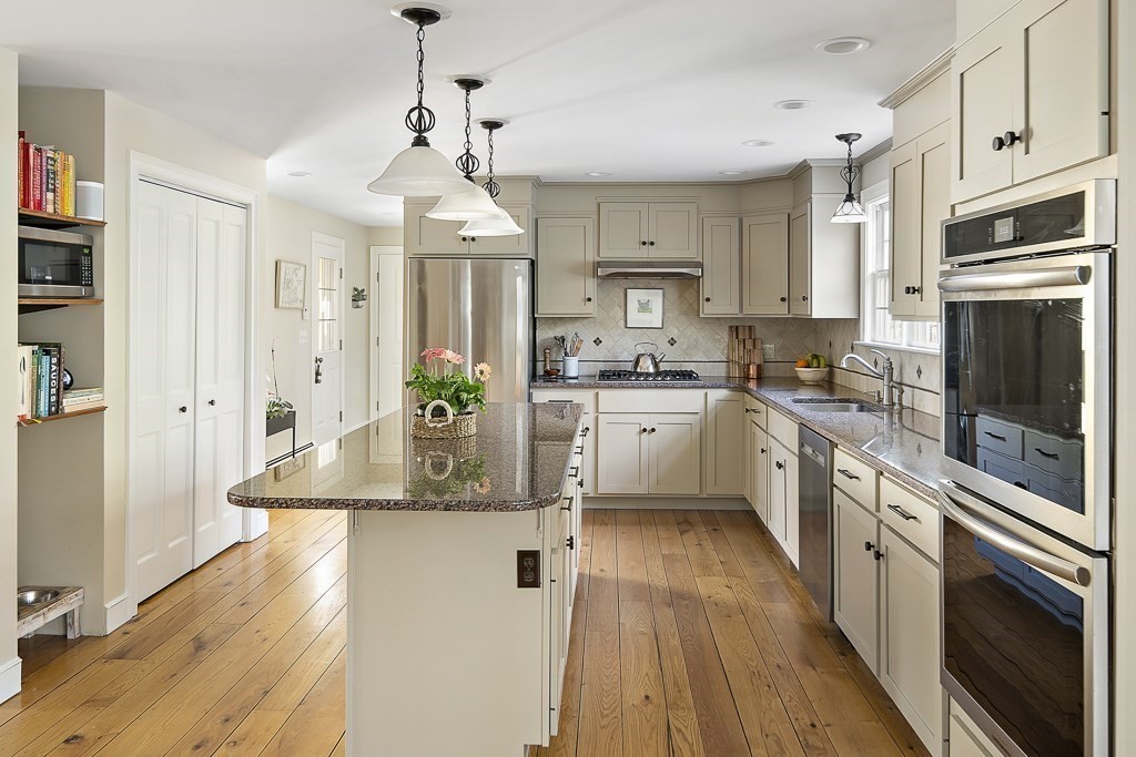 118 Martin Road Douglas, MA 01516 - Photo 13 of 42 Gallery Image 13