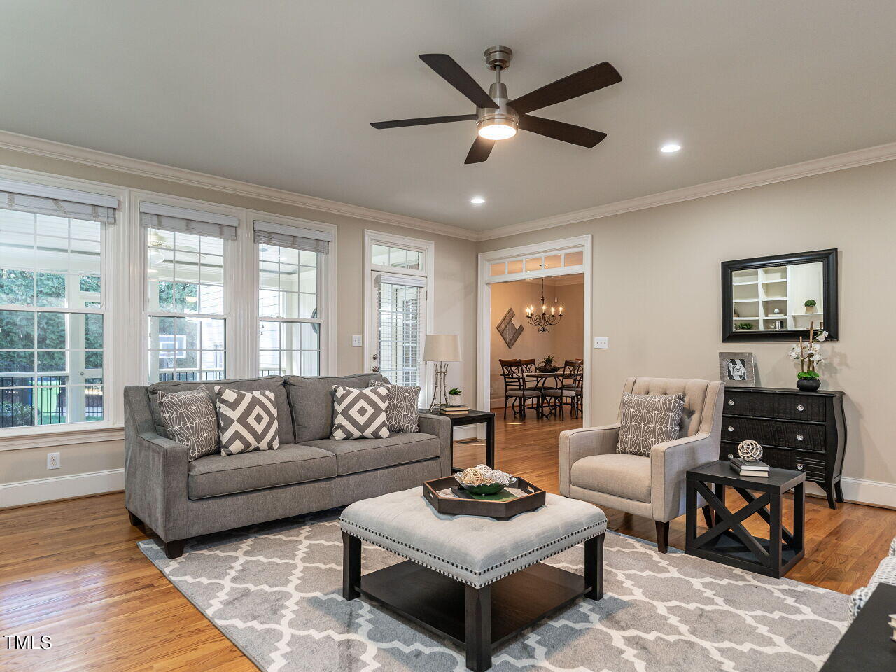 6125 Wilkinsburg Road Raleigh, NC 27612 - Photo 12 of 40 013-1280x960-family-room