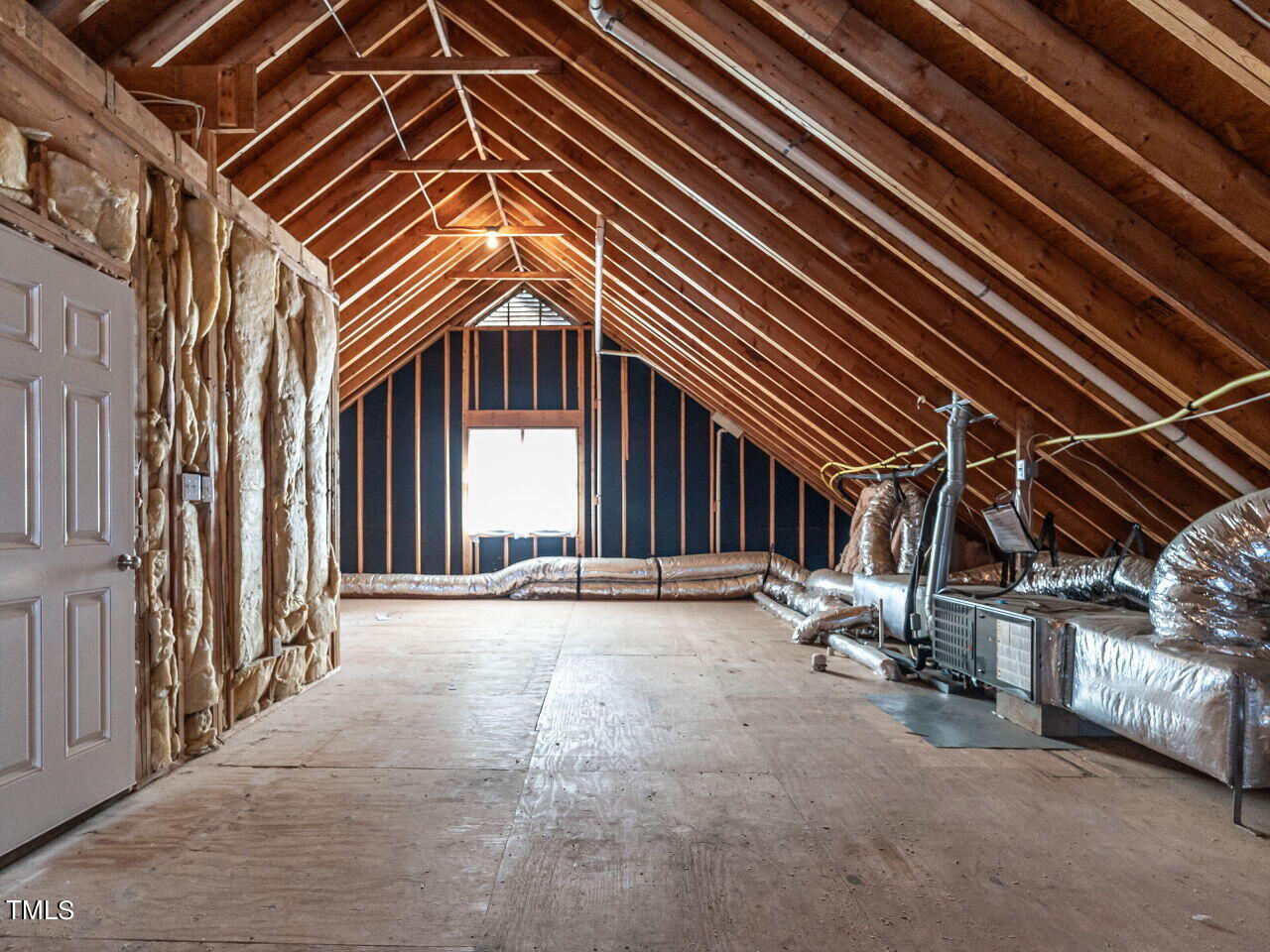 6125 Wilkinsburg Road Raleigh, NC 27612 - Photo 35 of 40 037-1280x960-walk-up-attic