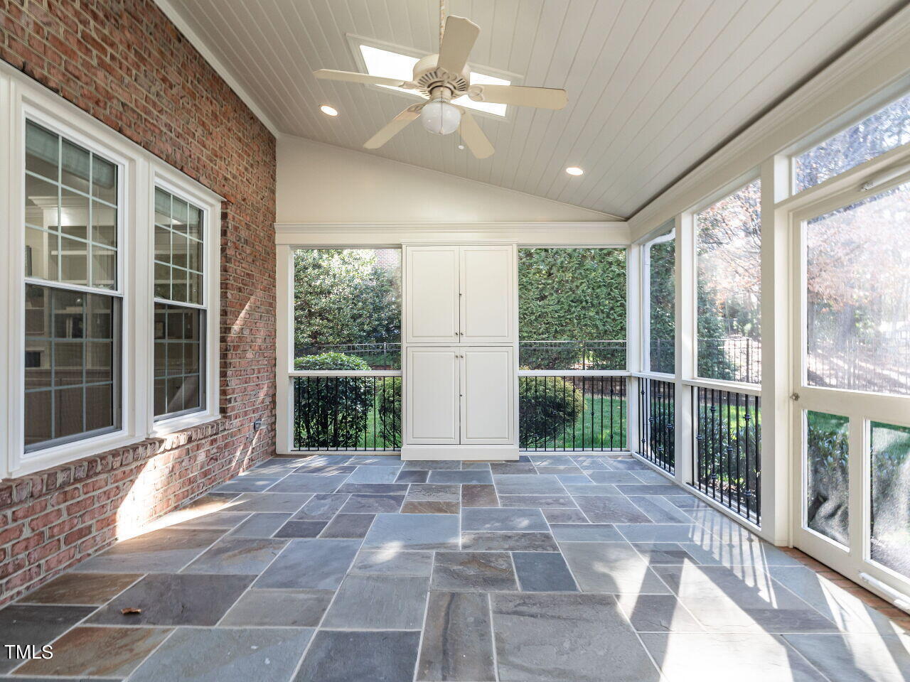 6125 Wilkinsburg Road Raleigh, NC 27612 - Photo 37 of 40 039-1280x960-screen-porch